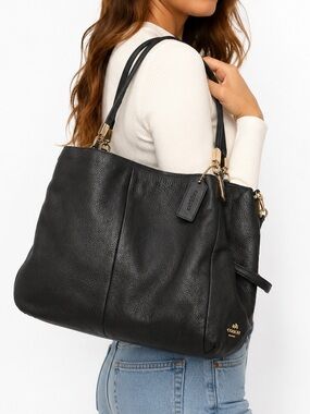 Coach Black Pebbled Leather Shoulder Tote Bag Gold Hardware casual‎ quiet luxury